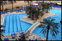 מלון קראון פלזה ים המלח הבריכה